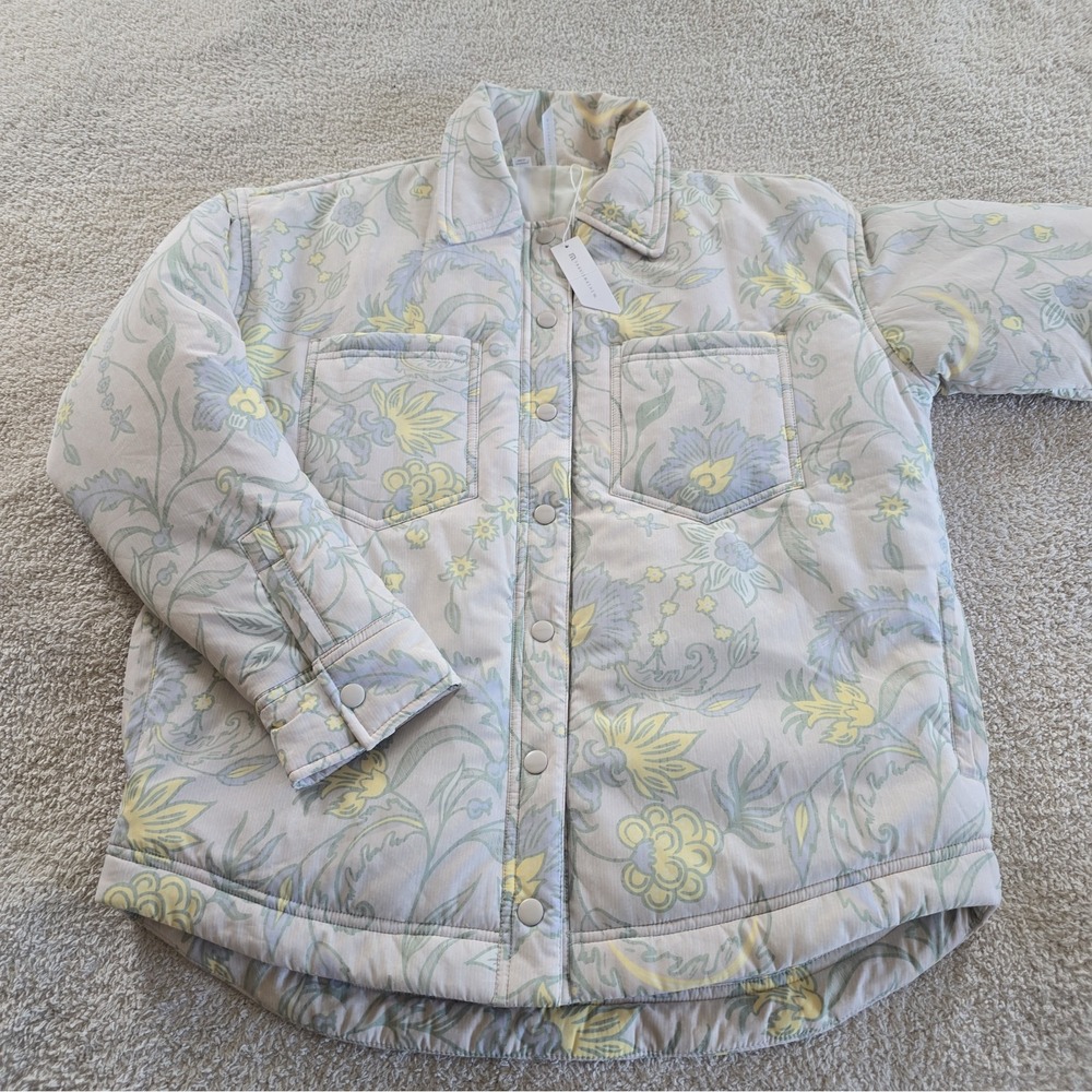 Travis Mathew Women's "Three Day Getaway" Quilted Shacket Shirt Jacket Floral S